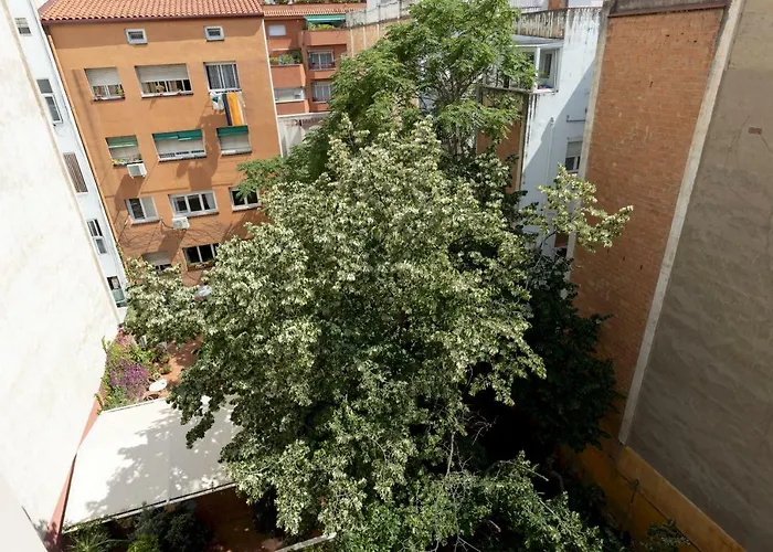 Lejlighed Housalia Guell & Gracia Barcelona